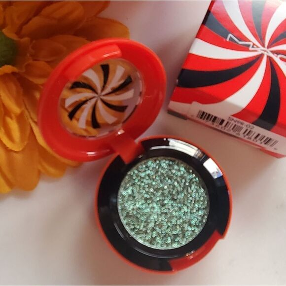 MAC Ho Ho Hocus shade shifting duo chrome eyeshadow - Picture 10 of 14